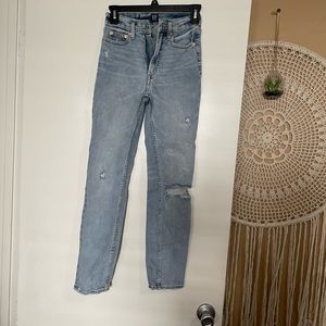 Gap light washed skinny jeans size 00/24R